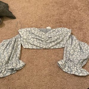 Lelis cheetah crop top